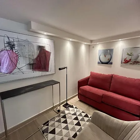 Ag000-293 4 Pieces 6 Personnes Agay Saint-Raphaël